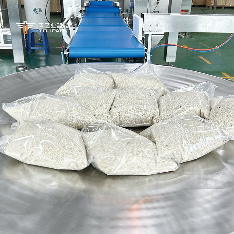 High Speed Automatic VFFS Flat Pillow Pouch Granule Popcorn Groundnut Peanut Packaging Machine For Snack